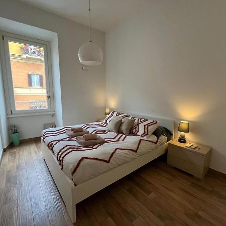 La Dolce Vita - Luxury Colosseum Boutique Apartment Рим Экстерьер фото