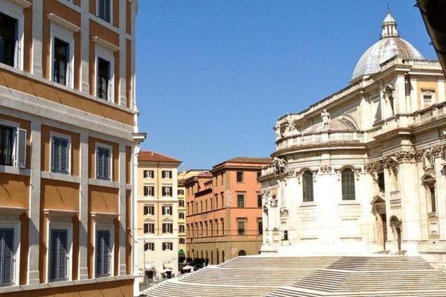 La Dolce Vita - Luxury Colosseum Boutique Apartment Рим Экстерьер фото
