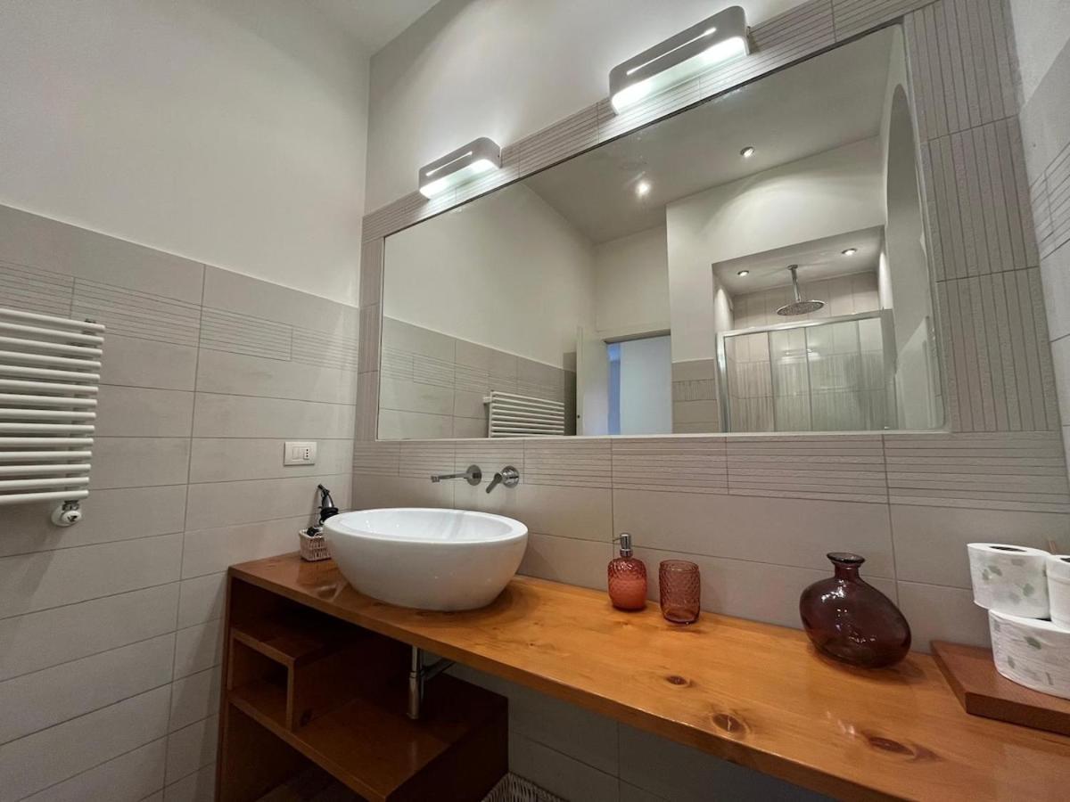 La Dolce Vita - Luxury Colosseum Boutique Apartment Рим Экстерьер фото
