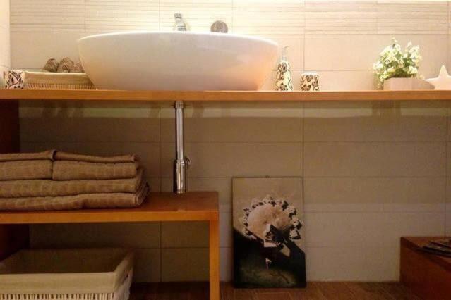 La Dolce Vita - Luxury Colosseum Boutique Apartment Рим Экстерьер фото