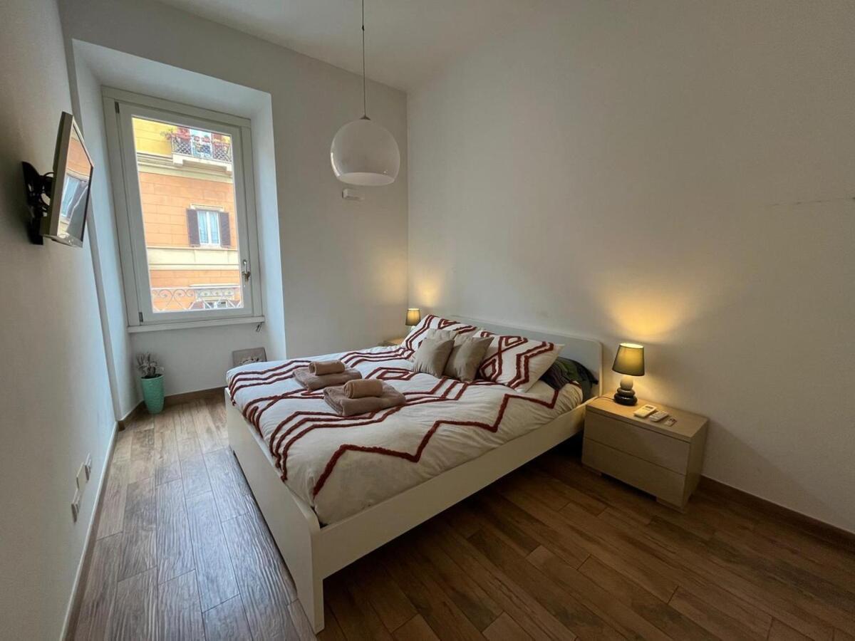 La Dolce Vita - Luxury Colosseum Boutique Apartment Рим Экстерьер фото