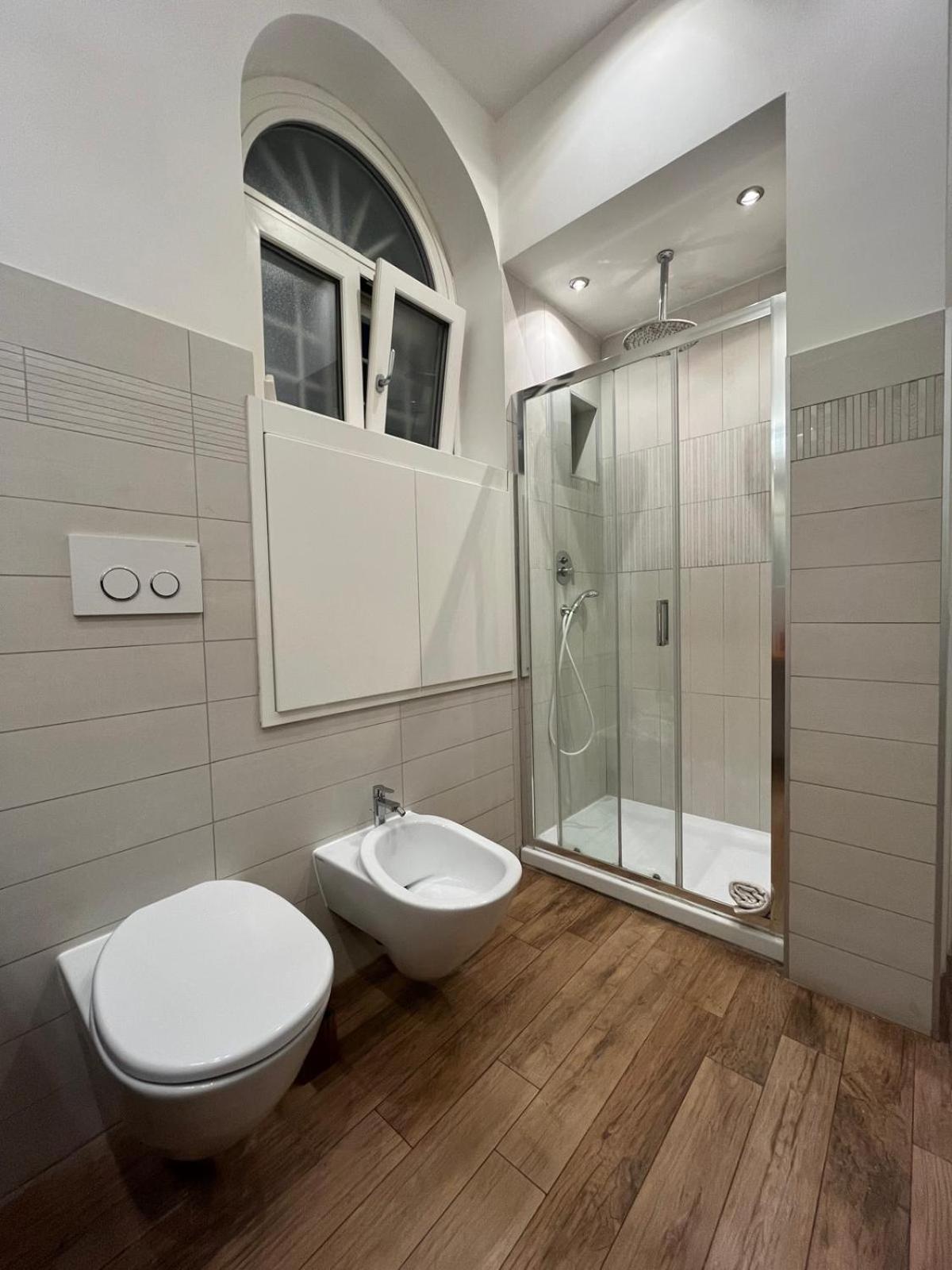 La Dolce Vita - Luxury Colosseum Boutique Apartment Рим Экстерьер фото