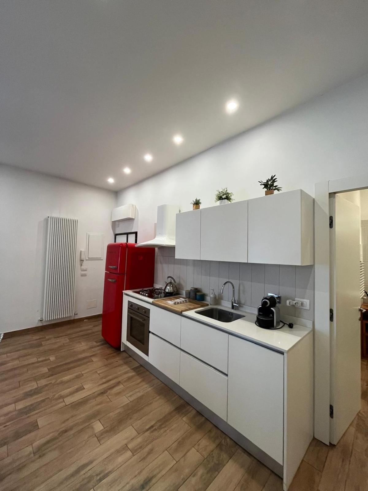 La Dolce Vita - Luxury Colosseum Boutique Apartment Рим Экстерьер фото