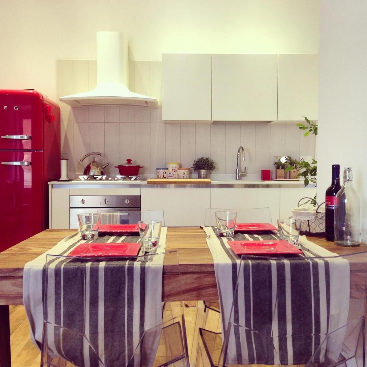 La Dolce Vita - Luxury Colosseum Boutique Apartment Рим Экстерьер фото