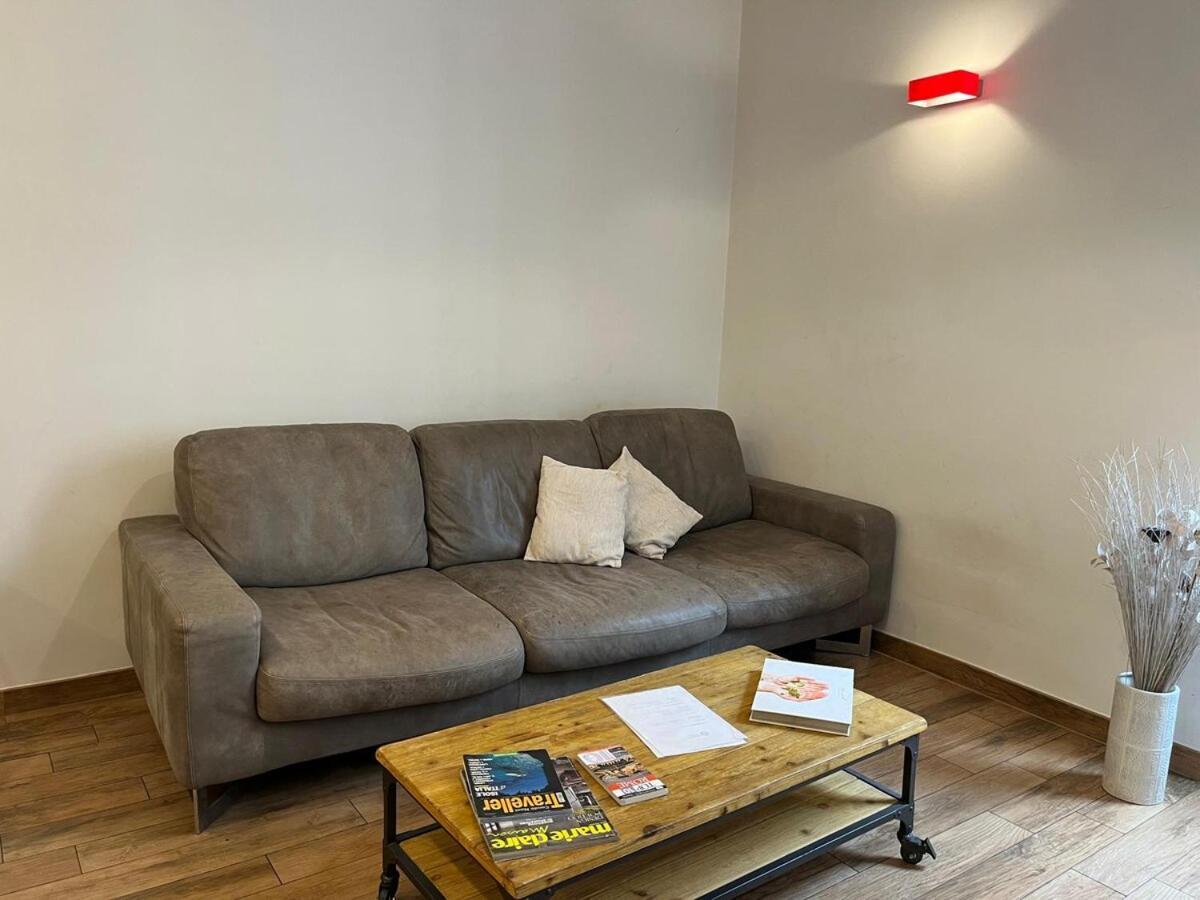 La Dolce Vita - Luxury Colosseum Boutique Apartment Рим Экстерьер фото